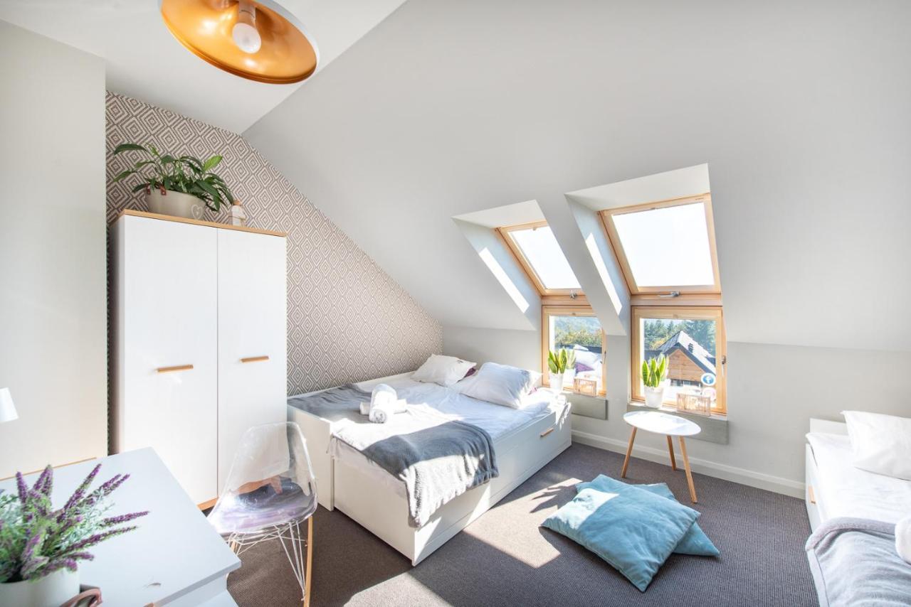 Domek W Gorach - Prywatne Jacuzzi, Sauna, Grota Solna - Panorama Chelm Ski&Spa Myślenice Eksteriør bilde
